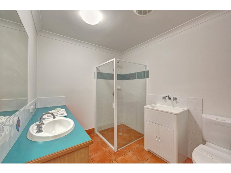 Villa 18 Pebble Beach Drive, Coral Cove QLD 4670