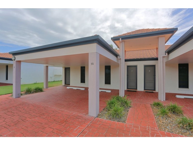 Villa 18 Pebble Beach Drive, Coral Cove QLD 4670