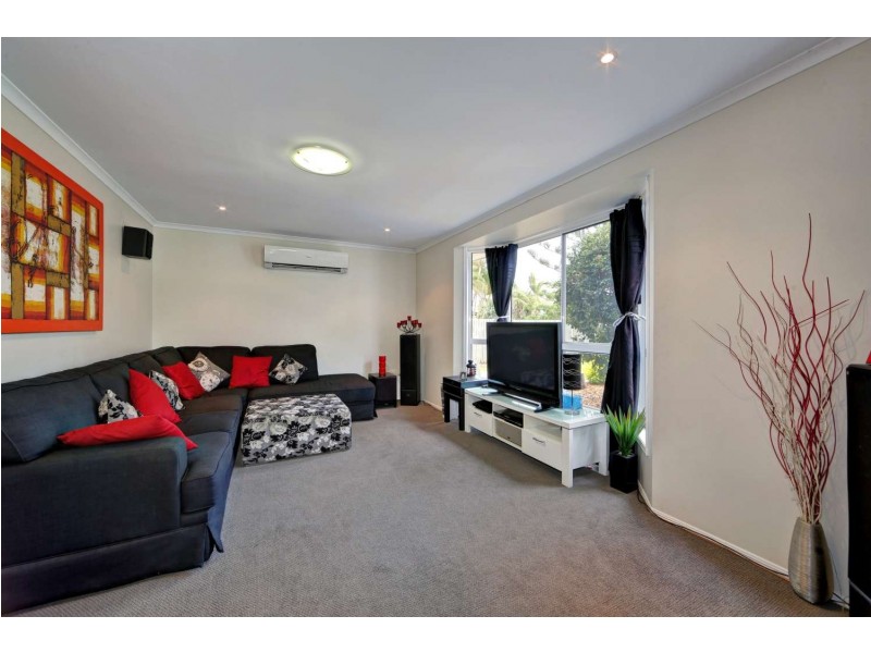 10 Majestic Place, Coral Cove QLD 4670