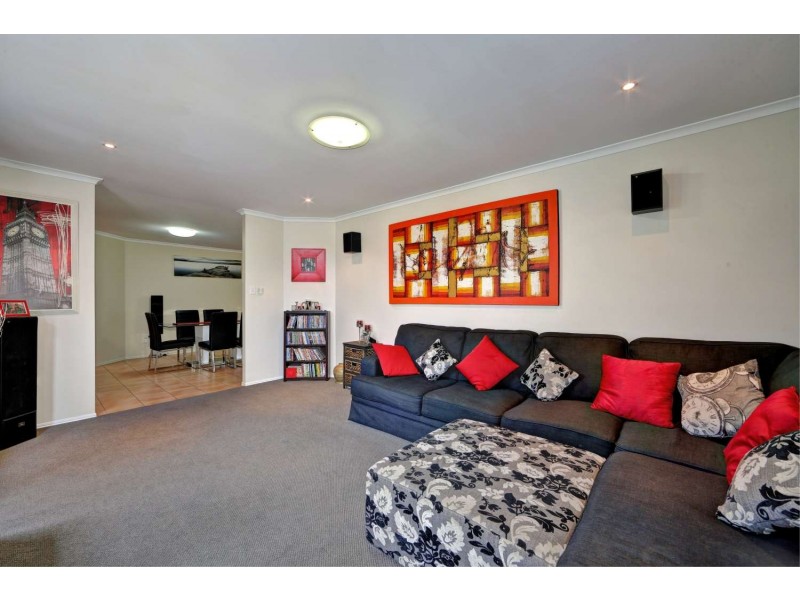 10 Majestic Place, Coral Cove QLD 4670