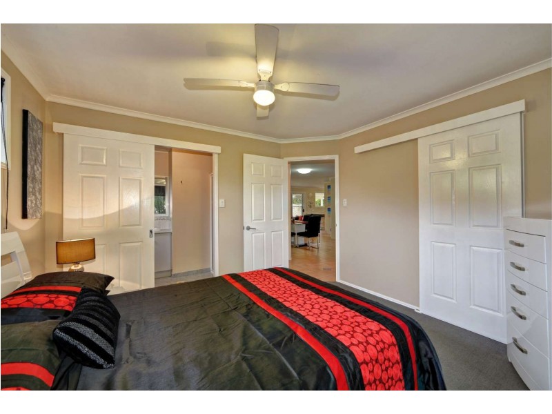 10 Majestic Place, Coral Cove QLD 4670