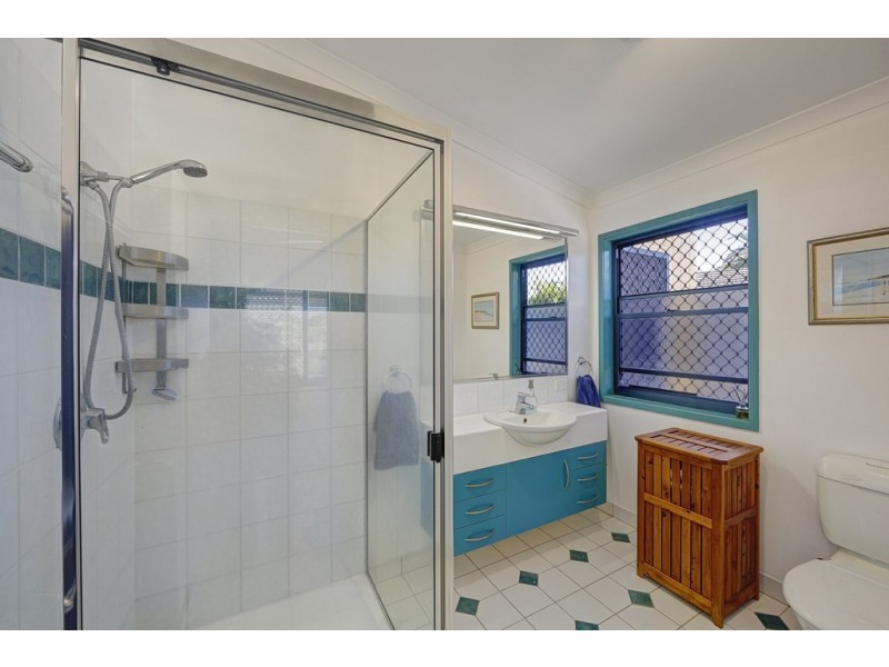 10 Lakeside Close, Bargara QLD 4670