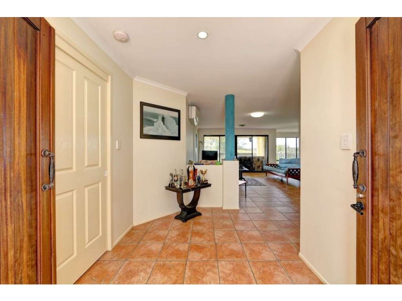 Villa 14, Chantelle Circuit, Coral Cove QLD 4670