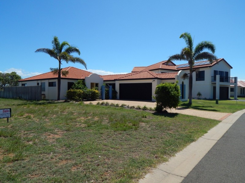 Villa 14, Chantelle Circuit, Coral Cove QLD 4670