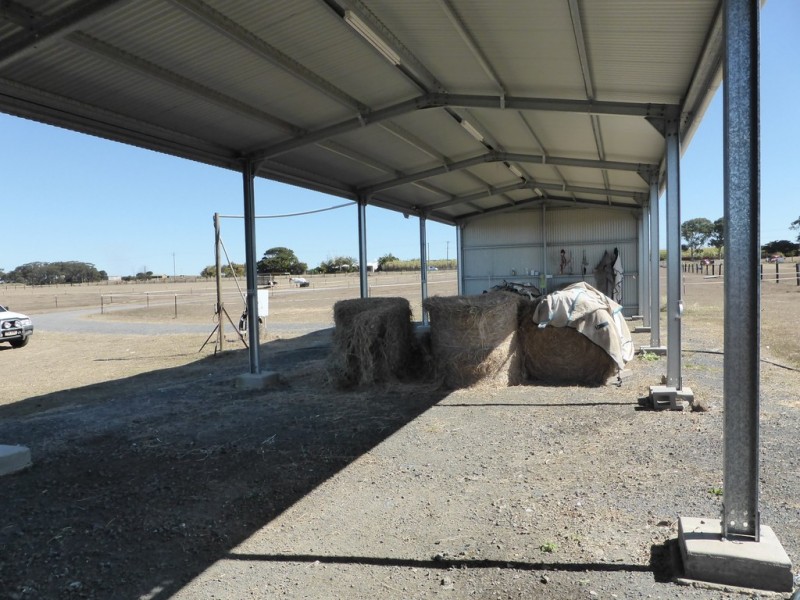 1021- D Elliott Heads Road, Innes Park QLD 4670