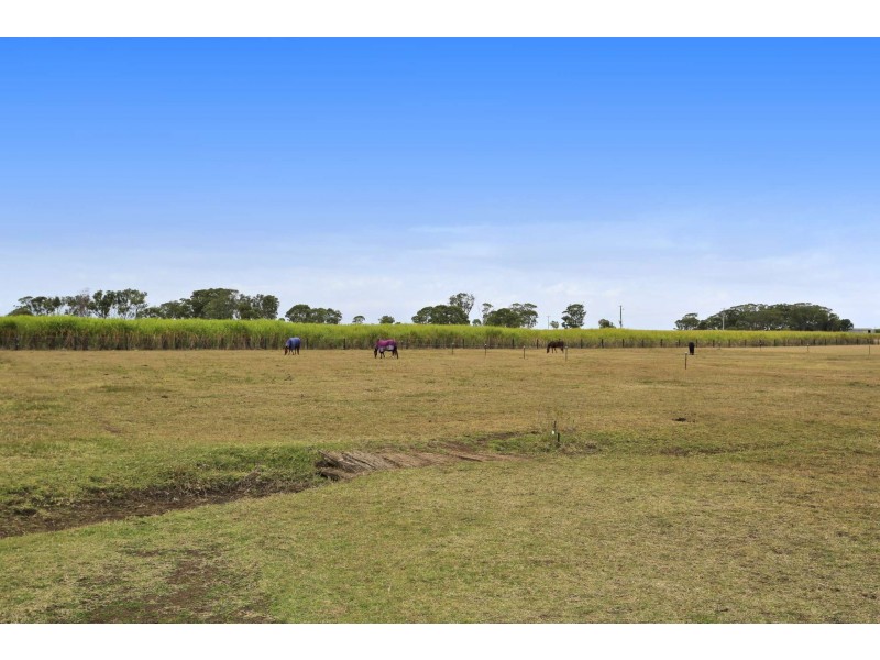 1021- D Elliott Heads Road, Innes Park QLD 4670