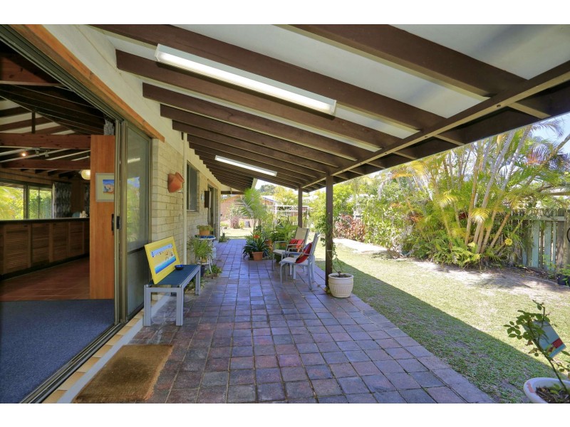 17 Bussey Street, Bargara QLD 4670