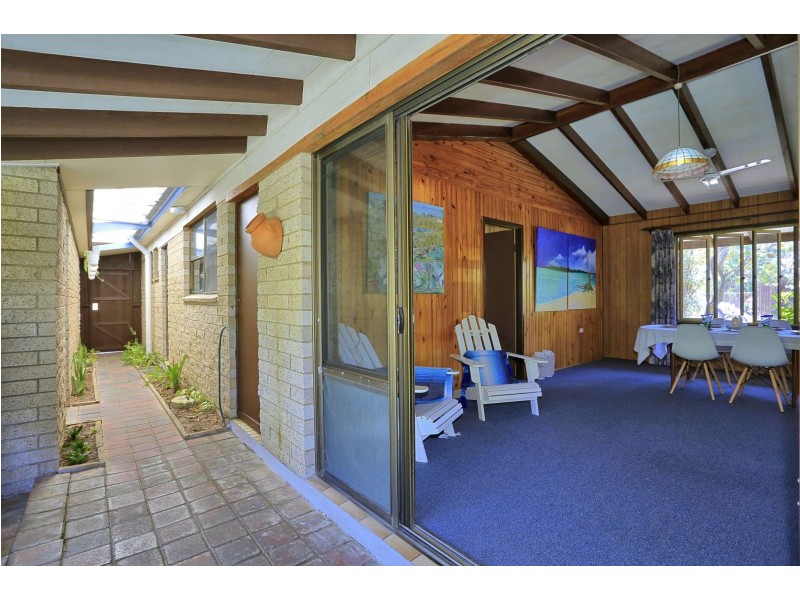 17 Bussey Street, Bargara QLD 4670