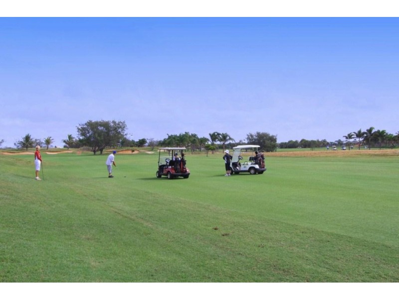 13 Chantelle Circuit, Coral Cove QLD 4670