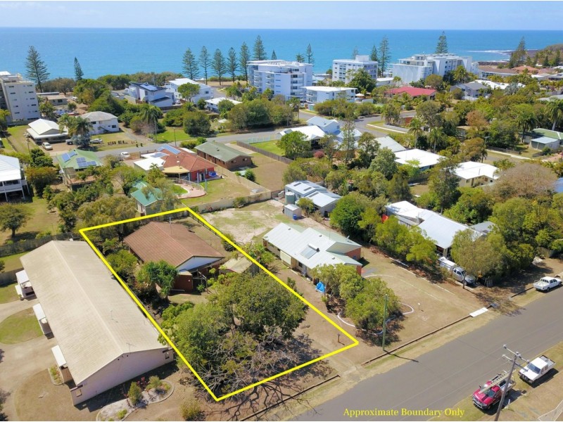 48 Holland Street, Bargara QLD 4670