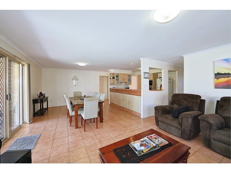 15 Cascade Parade, Bargara QLD 4670