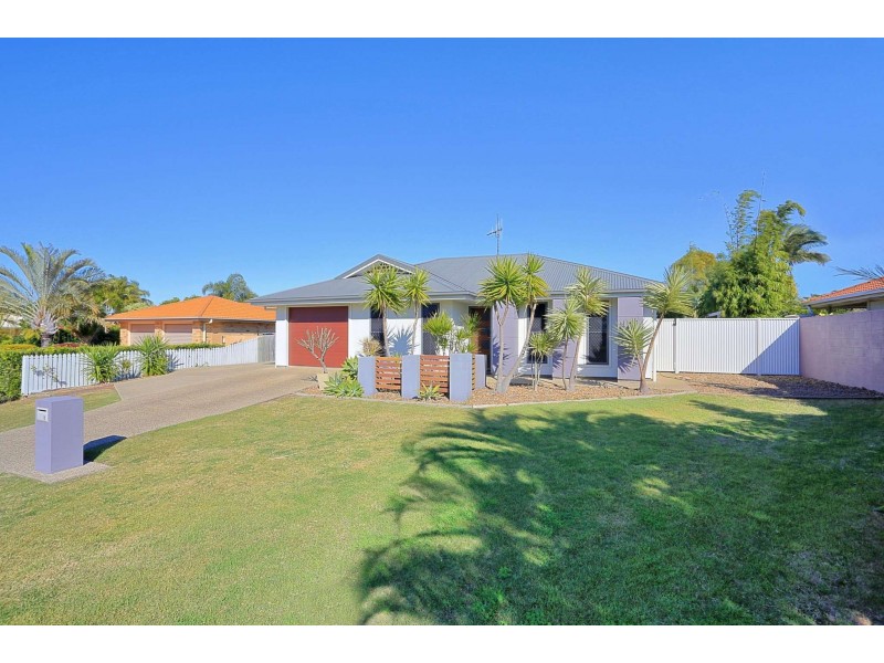 8 Bay Court, Bargara QLD 4670