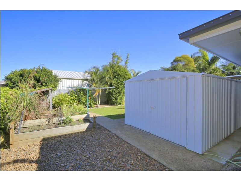 8 Bay Court, Bargara QLD 4670