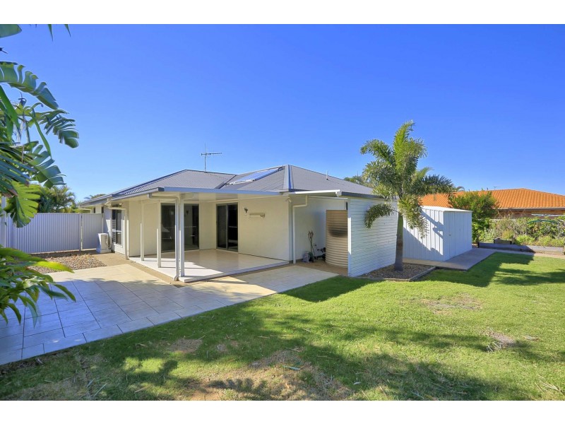 8 Bay Court, Bargara QLD 4670