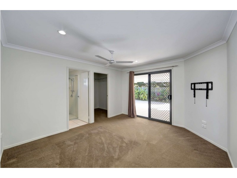 8 Bay Court, Bargara QLD 4670