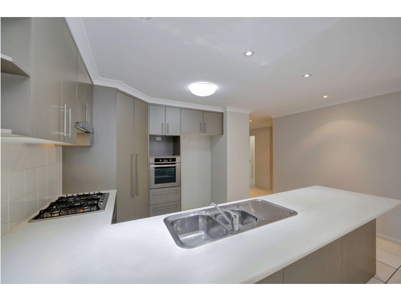 8 Bay Court, Bargara QLD 4670