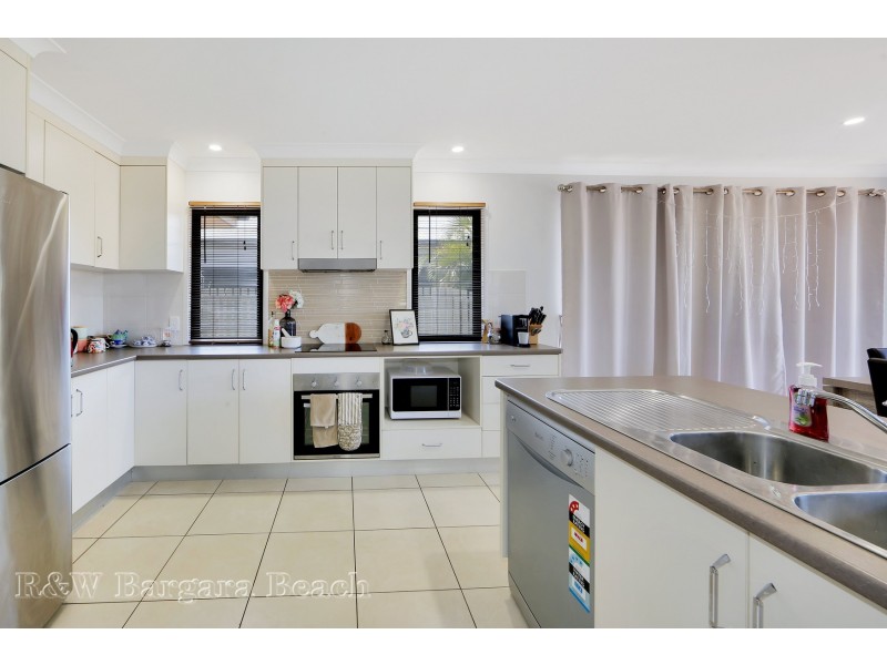 5 Tulipwood Place, Coral Cove QLD 4670