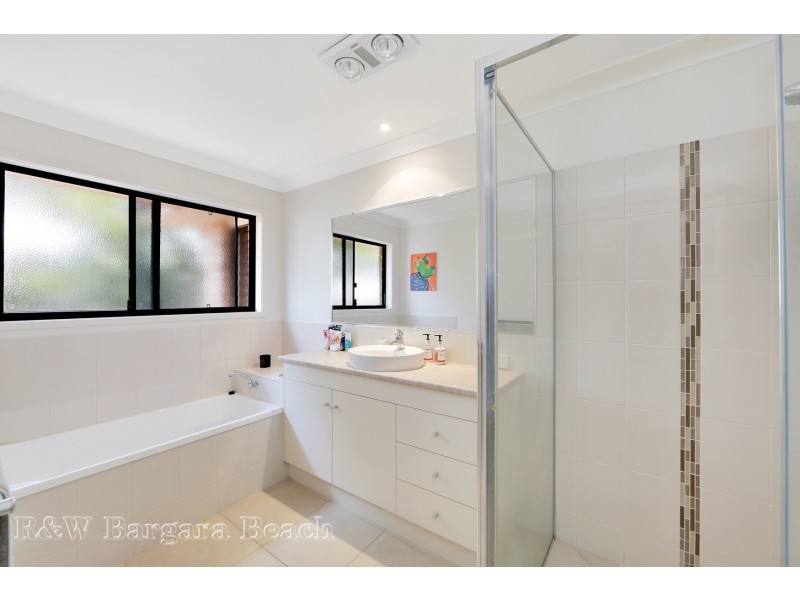 5 Tulipwood Place, Coral Cove QLD 4670