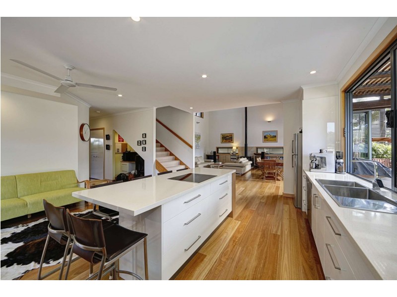 4 Melcer Court, Bundaberg South QLD 4670