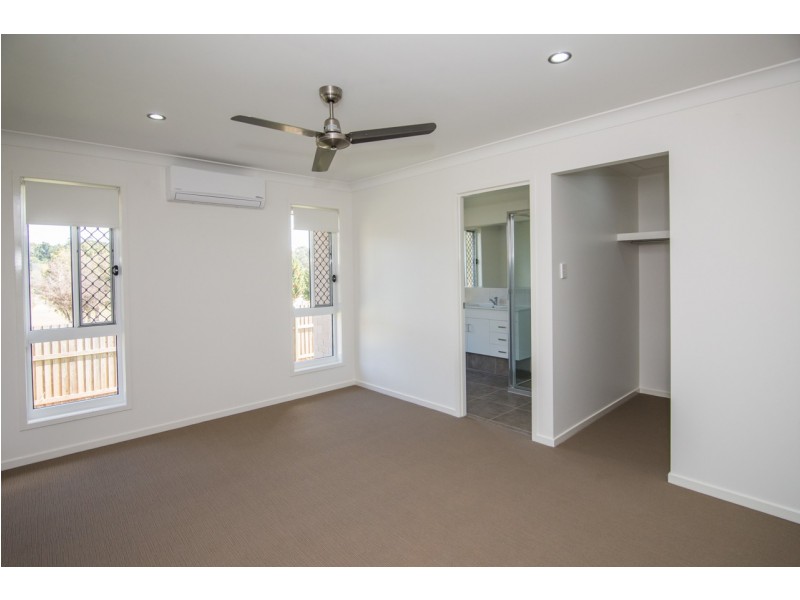 24 Banner Court, Branyan QLD 4670