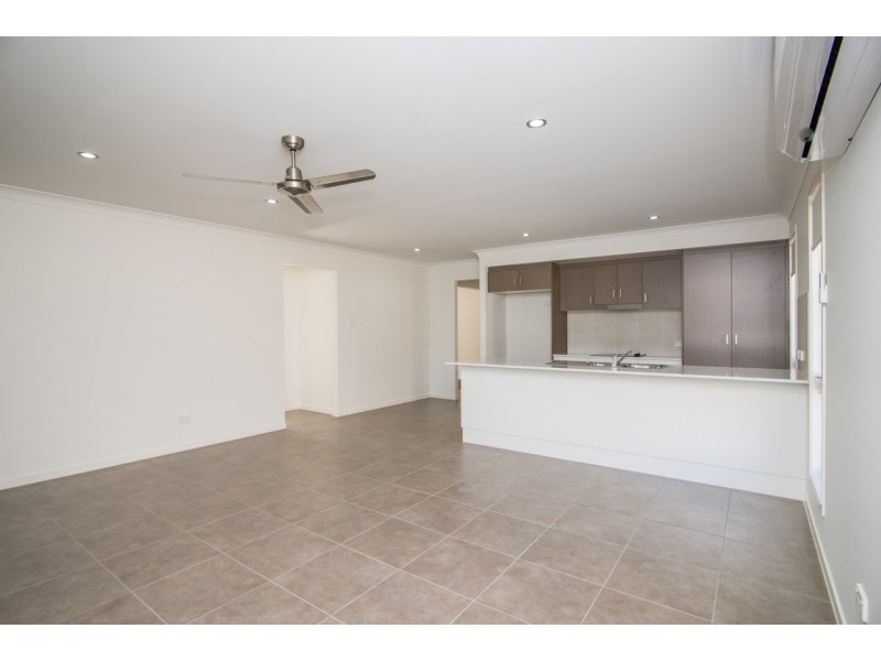 24 Banner Court, Branyan QLD 4670