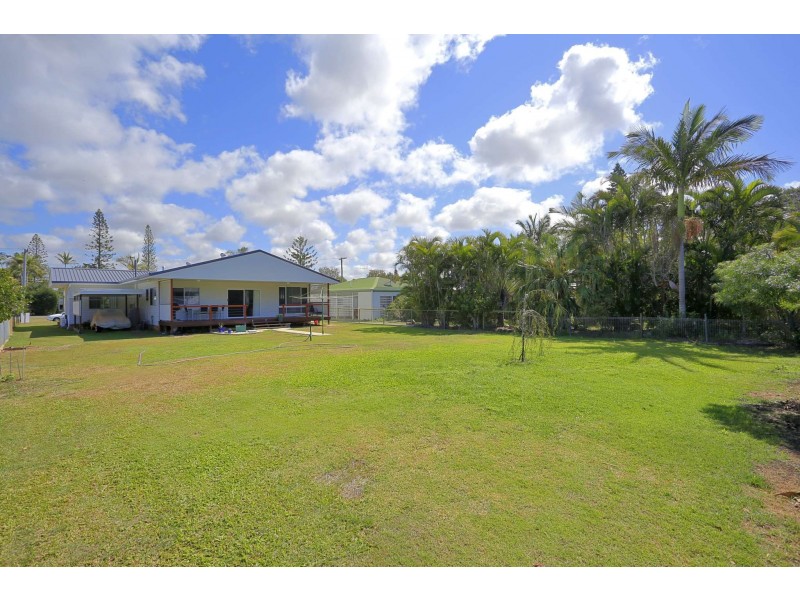29 Bathurst Street, Elliott Heads QLD 4670