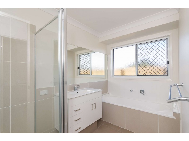 12 Kirkwood Street, Branyan QLD 4670