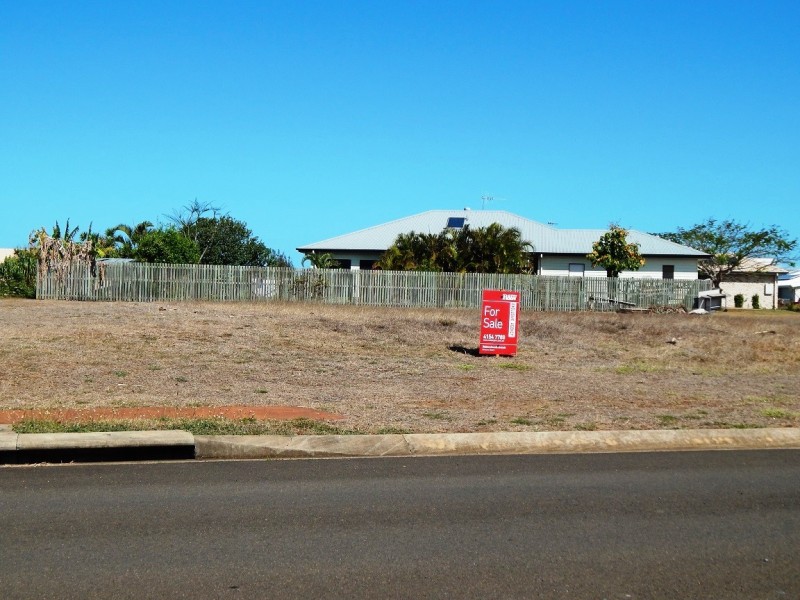 19 Bisdee Street, Coral Cove QLD 4670