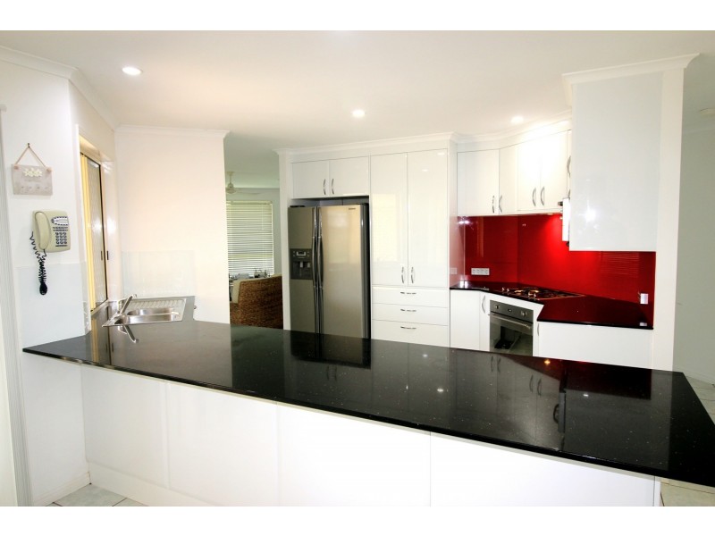 209 Barolin Esplanade, Coral Cove QLD 4670