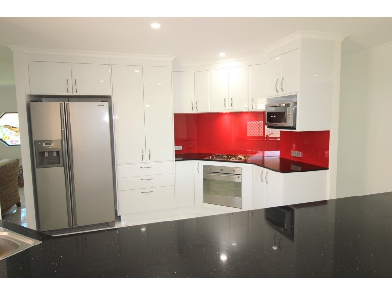 209 Barolin Esplanade, Coral Cove QLD 4670