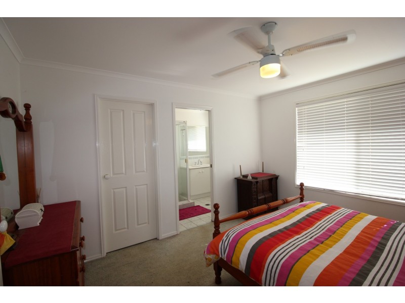 209 Barolin Esplanade, Coral Cove QLD 4670