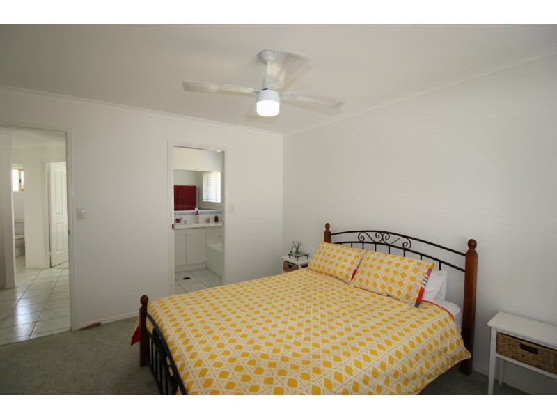 209 Barolin Esplanade, Coral Cove QLD 4670