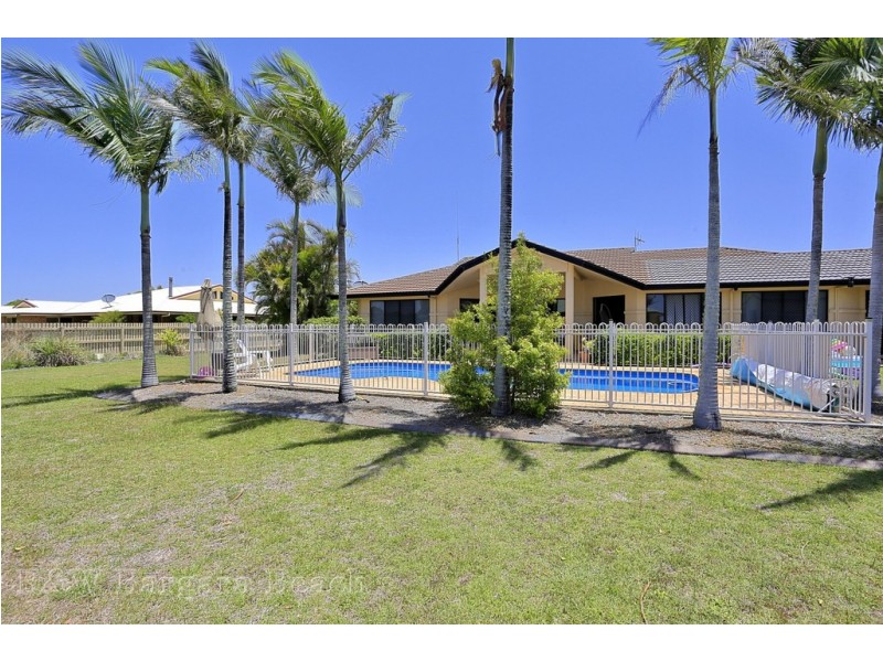 14 Coral Cove Drive, Coral Cove QLD 4670
