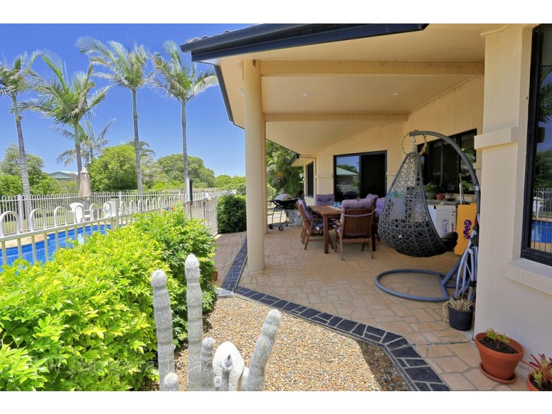 14 Coral Cove Drive, Coral Cove QLD 4670