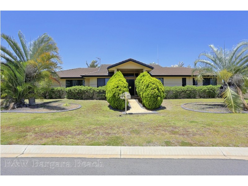 14 Coral Cove Drive, Coral Cove QLD 4670