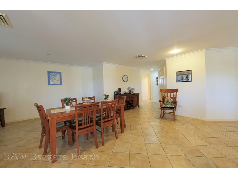14 Coral Cove Drive, Coral Cove QLD 4670