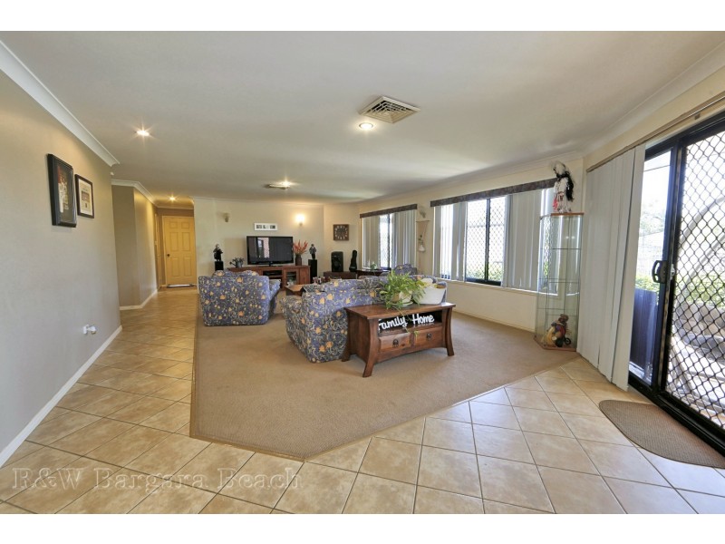 14 Coral Cove Drive, Coral Cove QLD 4670
