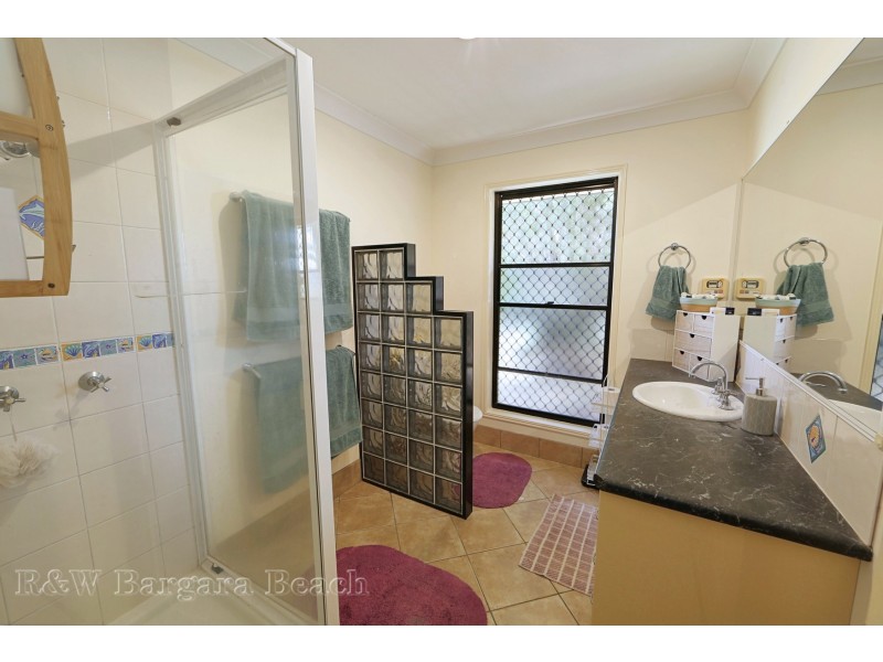 14 Coral Cove Drive, Coral Cove QLD 4670