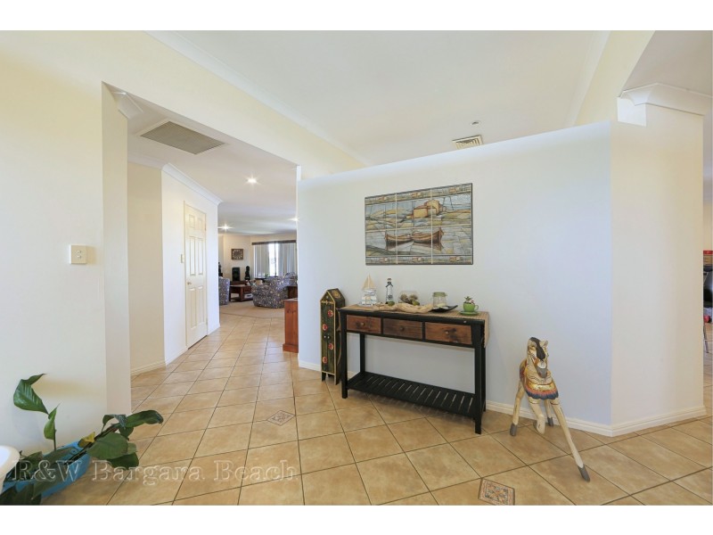 14 Coral Cove Drive, Coral Cove QLD 4670