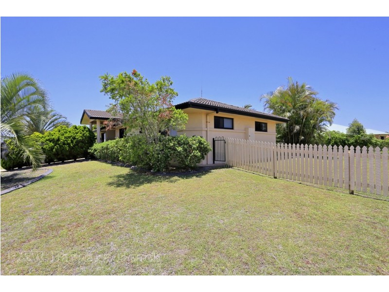 14 Coral Cove Drive, Coral Cove QLD 4670