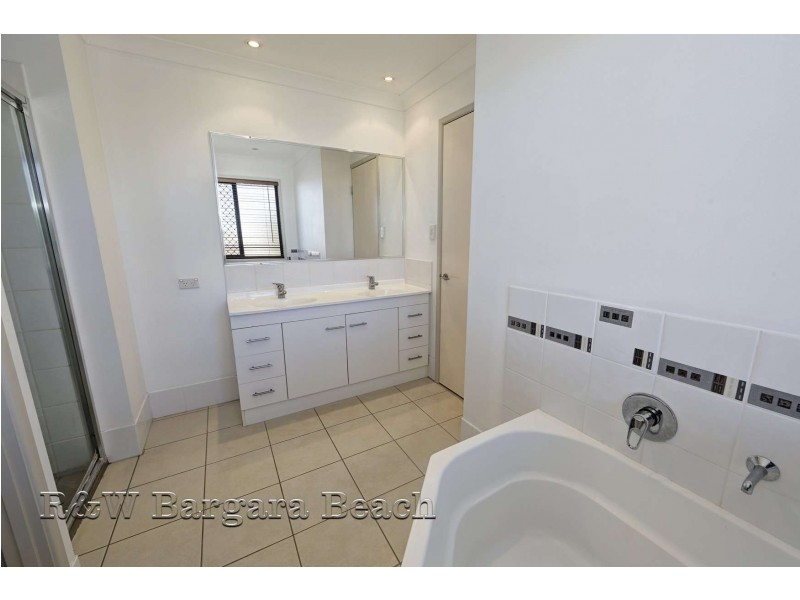 6 Daisy Court, Coral Cove QLD 4670