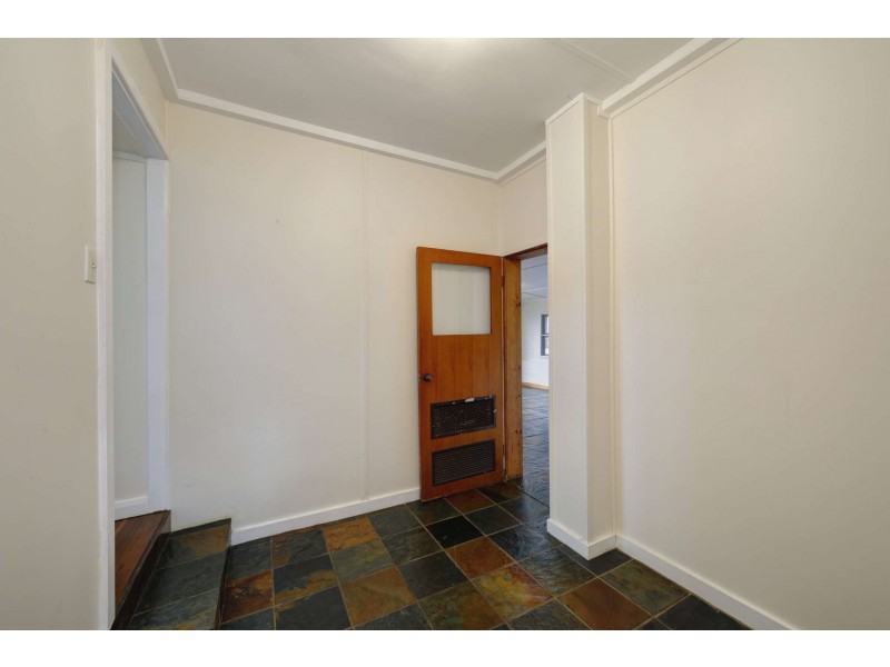 25 Atkinsons Road, Elliott Heads QLD 4670
