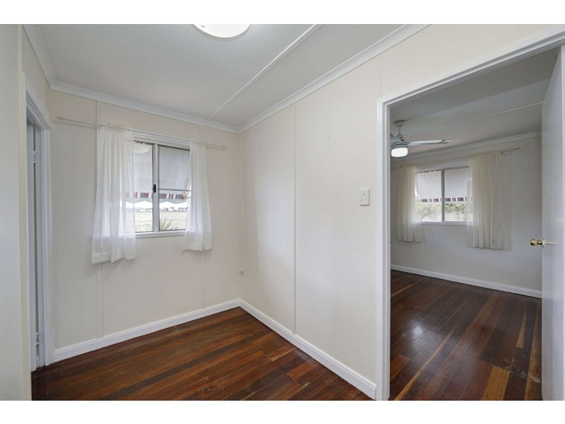 25 Atkinsons Road, Elliott Heads QLD 4670