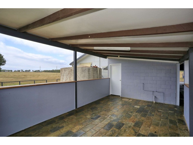 25 Atkinsons Road, Elliott Heads QLD 4670