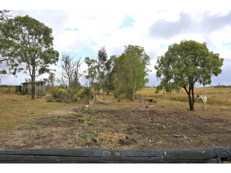 25 Atkinsons Road, Elliott Heads QLD 4670