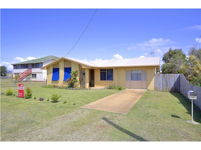 32 Nielson Avenue, Burnett Heads QLD 4670