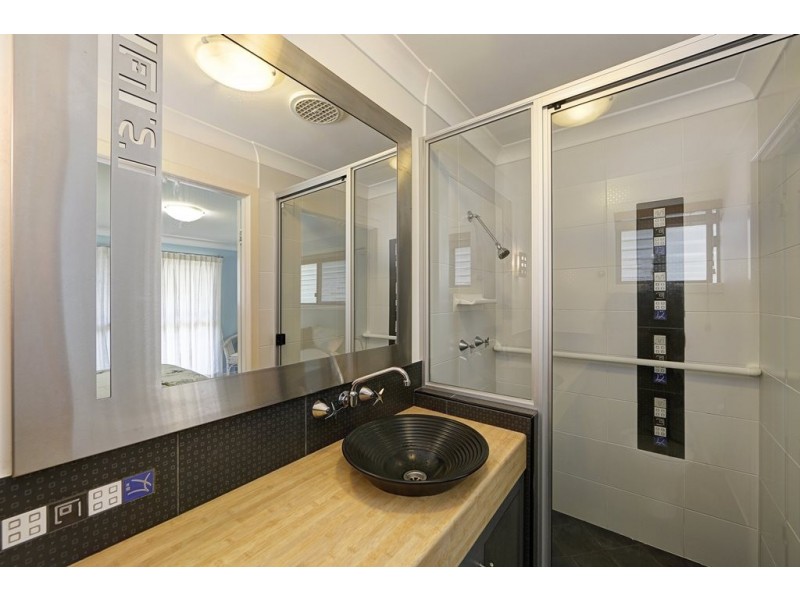 1 Logan Road, Innes Park QLD 4670