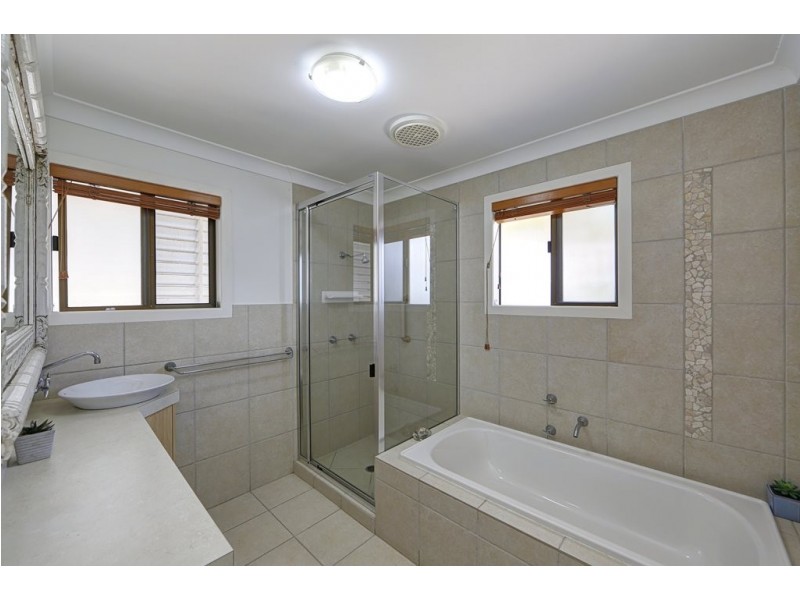 1 Logan Road, Innes Park QLD 4670