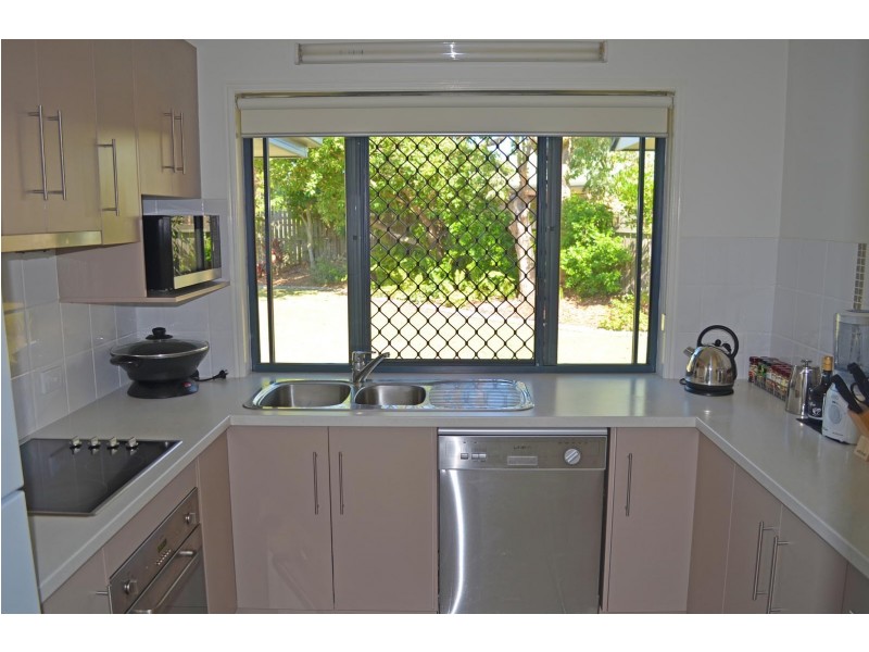 2/13 Jacques Court, Bargara QLD 4670