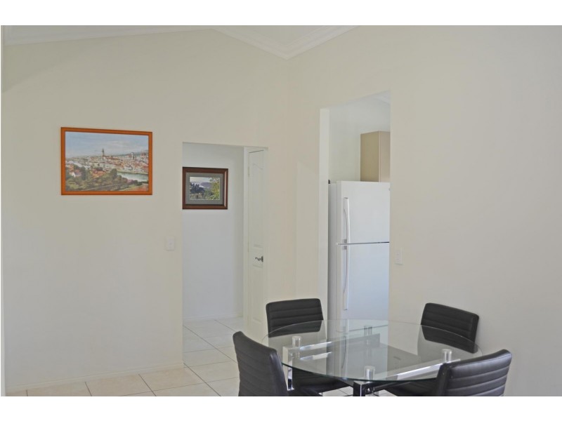 2/13 Jacques Court, Bargara QLD 4670